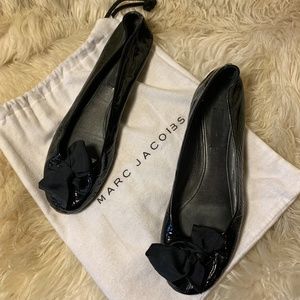 MARC JACOBS GROGAIN PATENT LEATHER FLATS